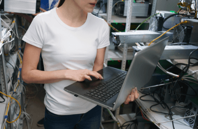 man-woman-farm-extraction-crypto-currencies-bitcoin-mining